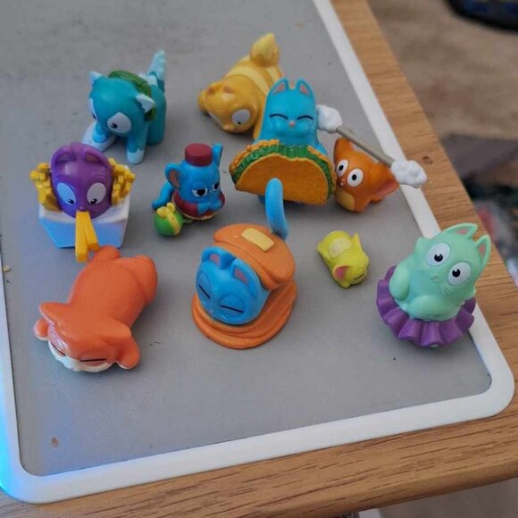 Lost Kitties and Lost kitties mice mania mix - Picture 1 of 1